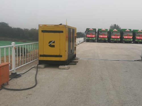 清苑电力系统的稳定性和设备兼容性如何影响发电机组的频率规格？