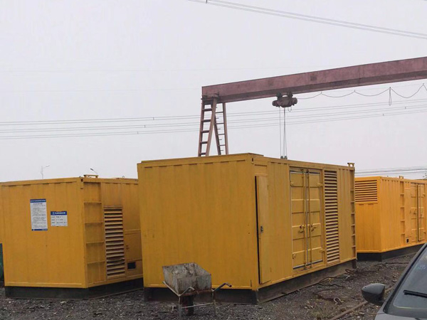 清苑100kw柴油发电机组每小时油耗？