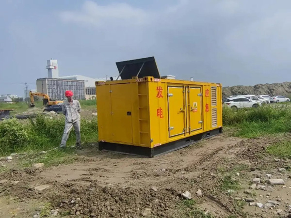 清苑冬季低温环境下，发电机组启动电瓶的容量需求是否会增加？